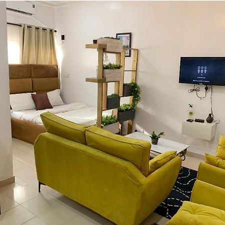 Cozy Studio Unit In Lekki Phase 1 - Kitchen, 24-7 Light, Wifi, Netflix Apartment Lagos Bagian luar foto